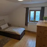 Freistehendes Haus - Garten - Netflix - Stellplatz - 30 Minuten Zum Chiemsee Tatil Evi *