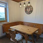 Freistehendes Haus - Garten - Netflix - Stellplatz - 30 Minuten Zum Chiemsee Tatil Evi *